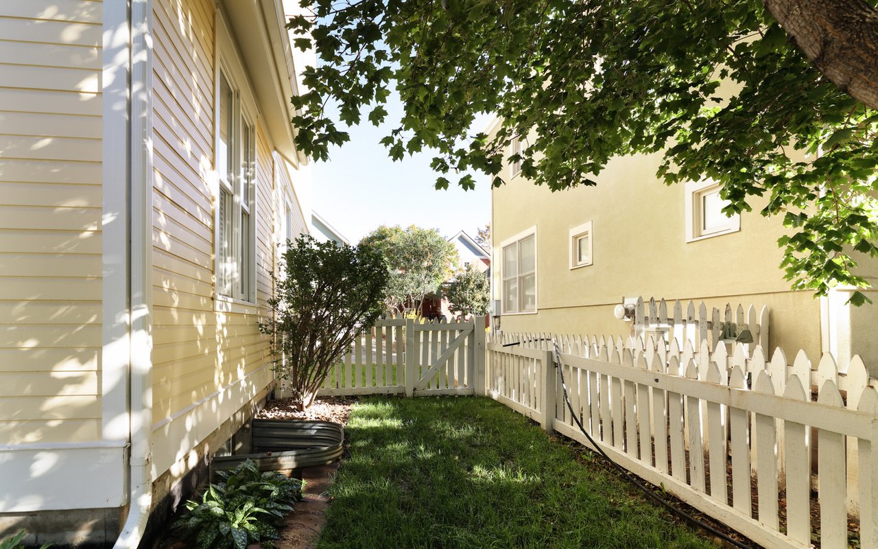 2621 Thornbird Place