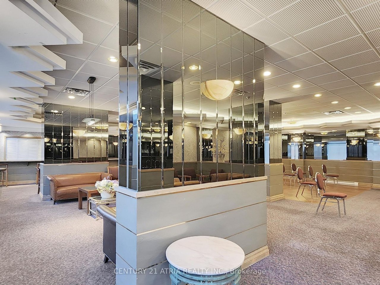 WILLOWDALE PENTHOUSE 