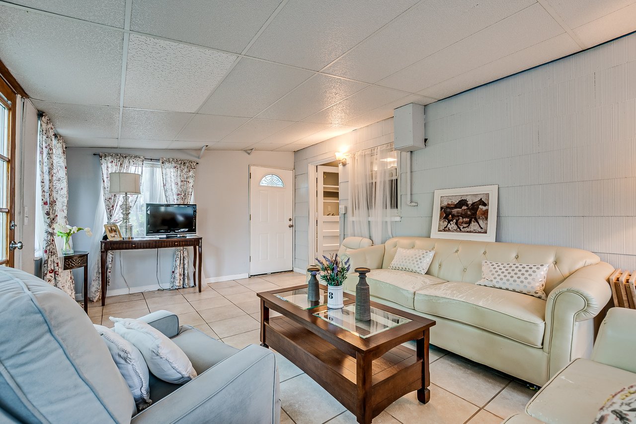 12 Sherry Rd