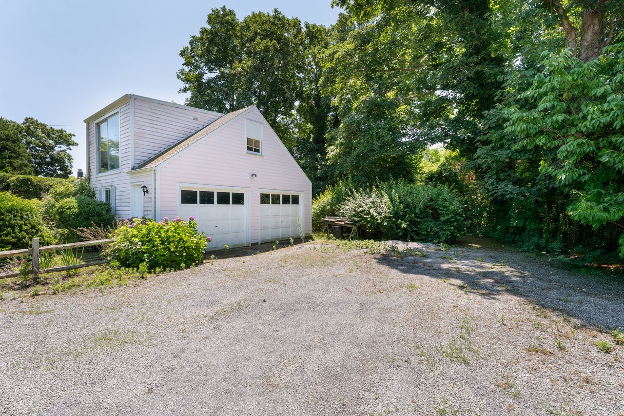 93 Buell Lane, East Hampton