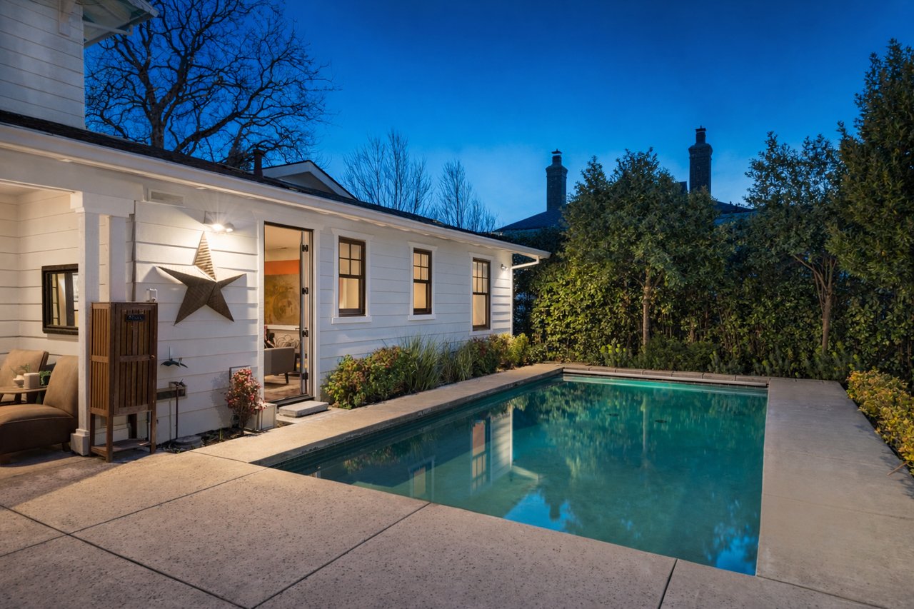 724 Charles Van Damme Way