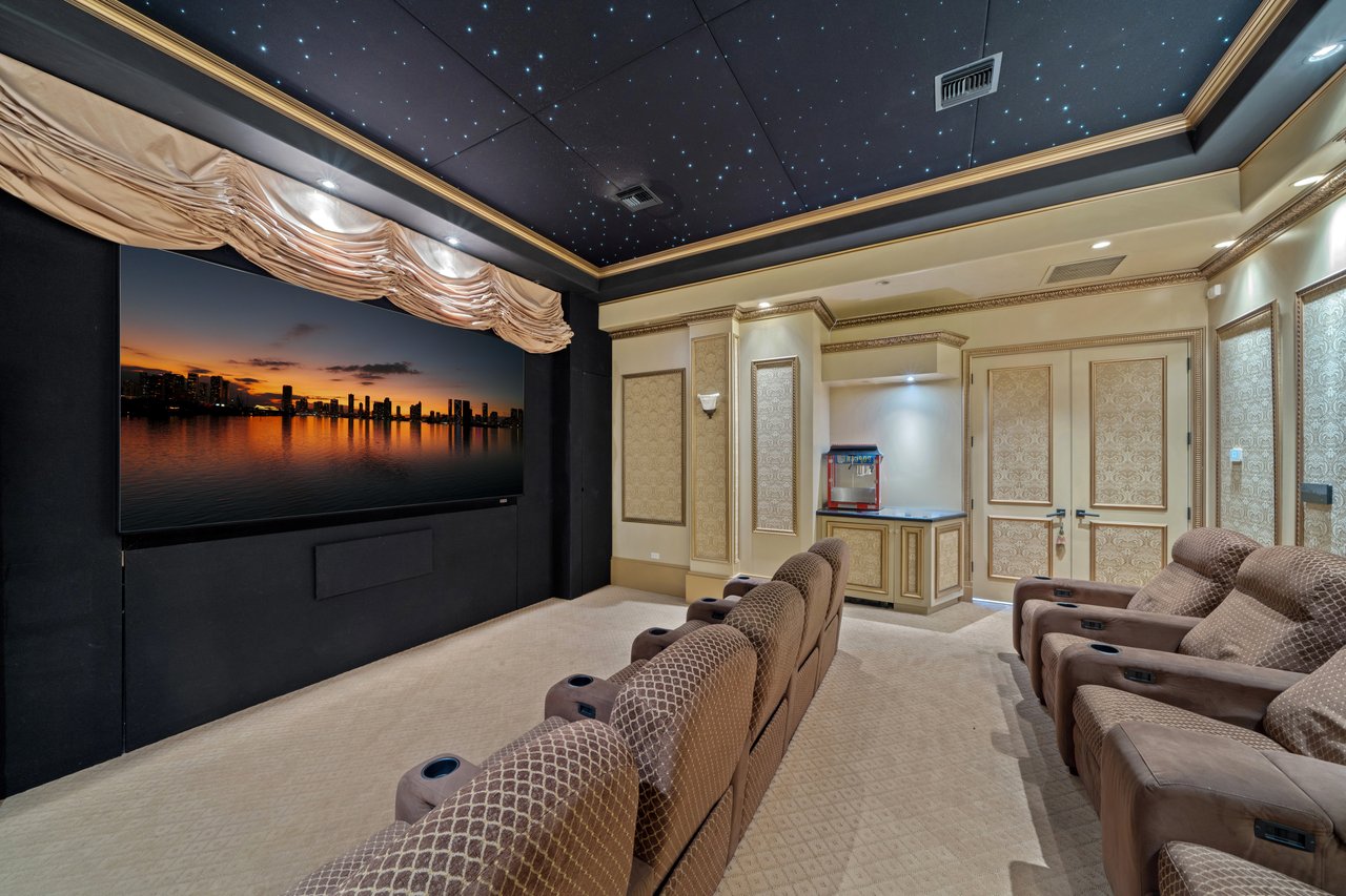 2593 SE 8th St, Pompano Beach, FL 33062