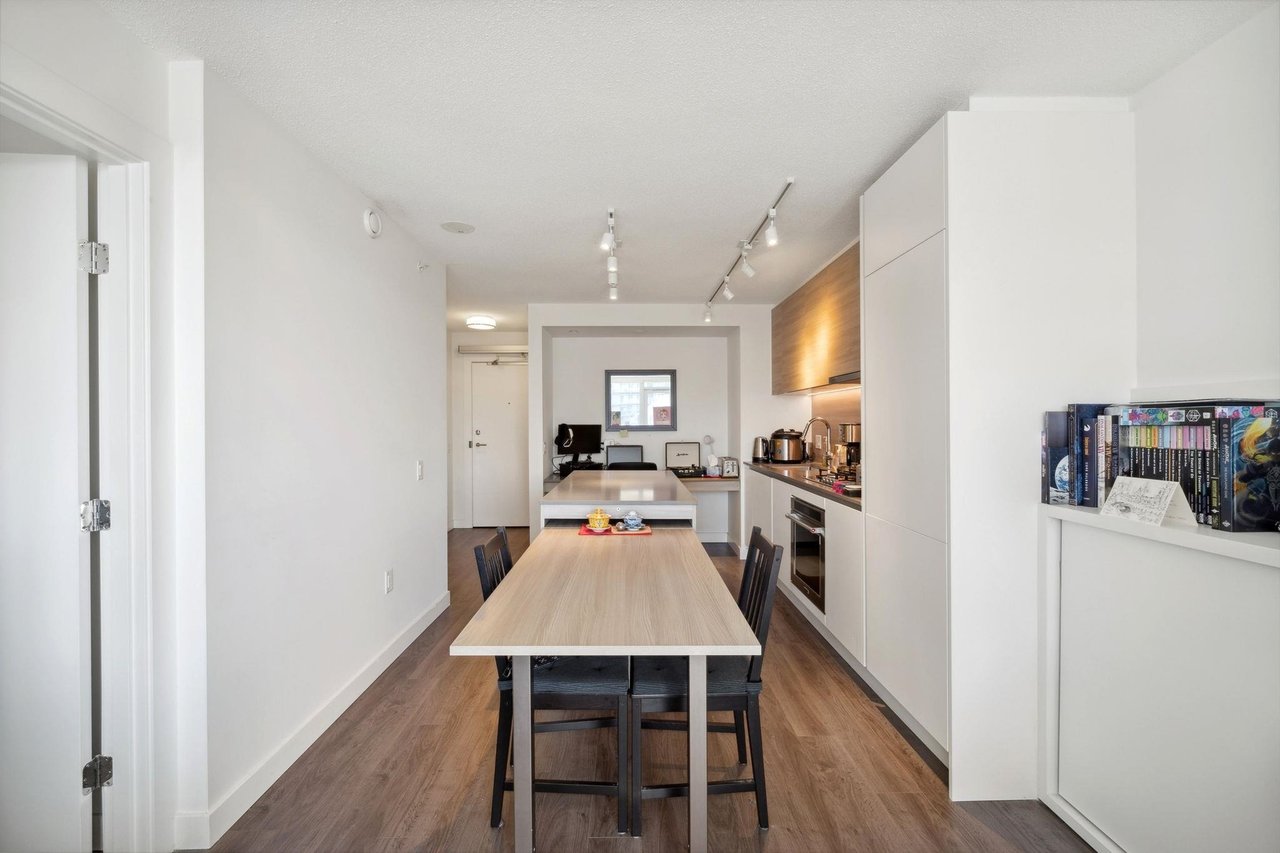 988 Quayside Dr, #1003