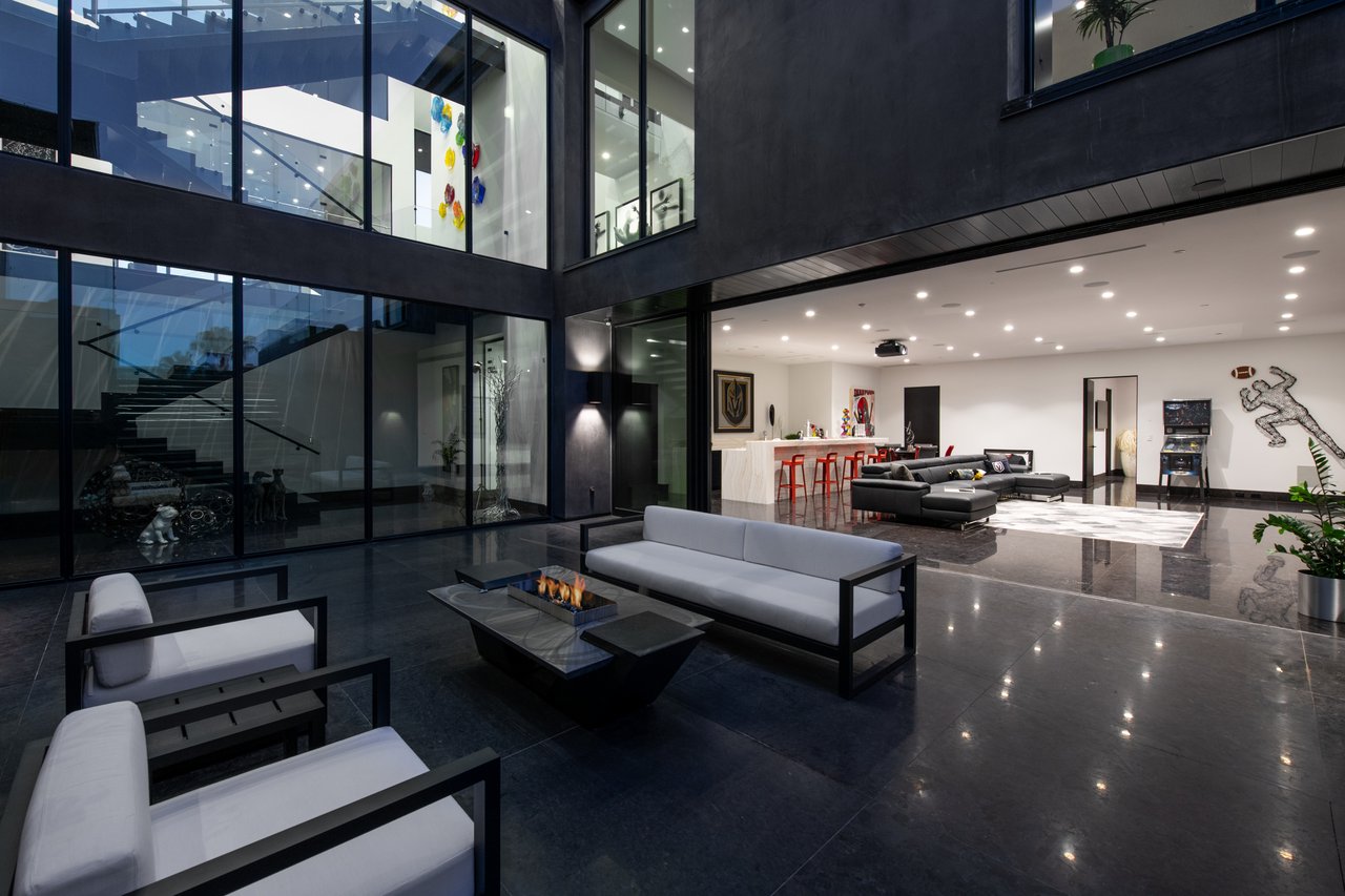 44 Hawk Ridge Drive