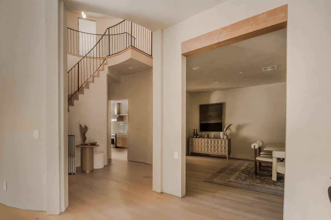 1969 Curson Pl, Hollywood Hills 