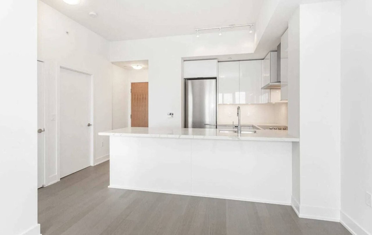 20 Shore Breeze Dr Unit: 4401