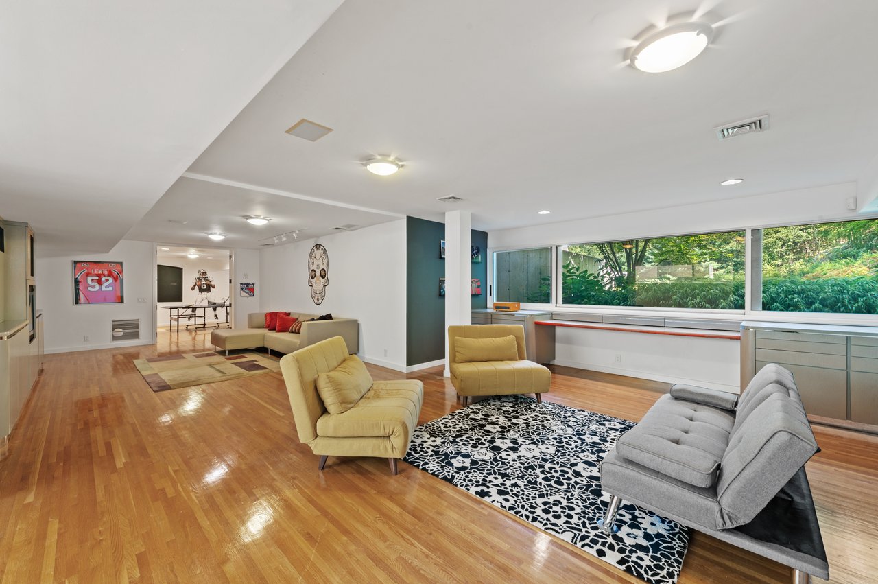 25 Col Sheldon Lane