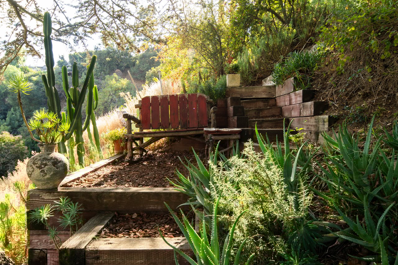 3720 Alta Mesa Dr, Studio City