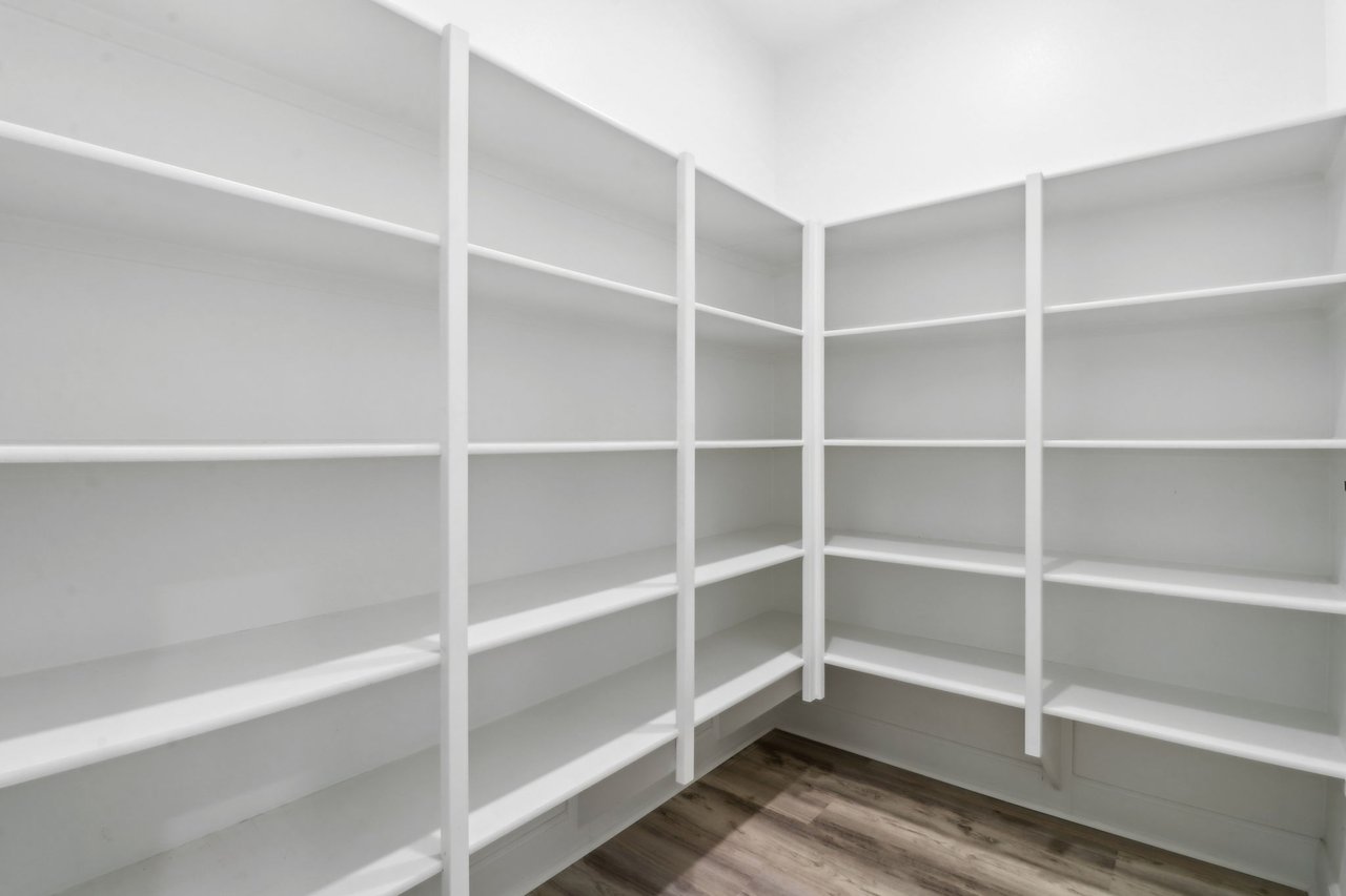 941 Lindbergh Dr