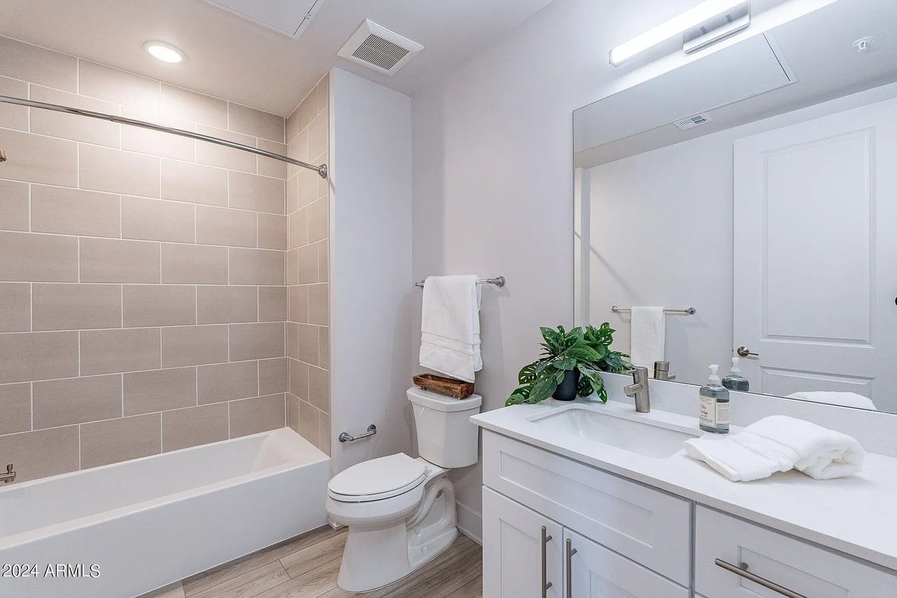 3131 N CENTRAL Avenue, 4014, Phoenix Unit: 4014