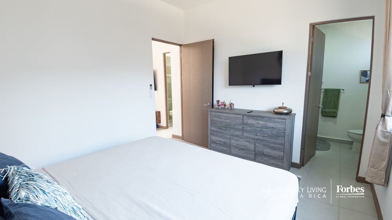 21565 - Corner house with 3 furnished bedrooms, a patio, in Cariari
