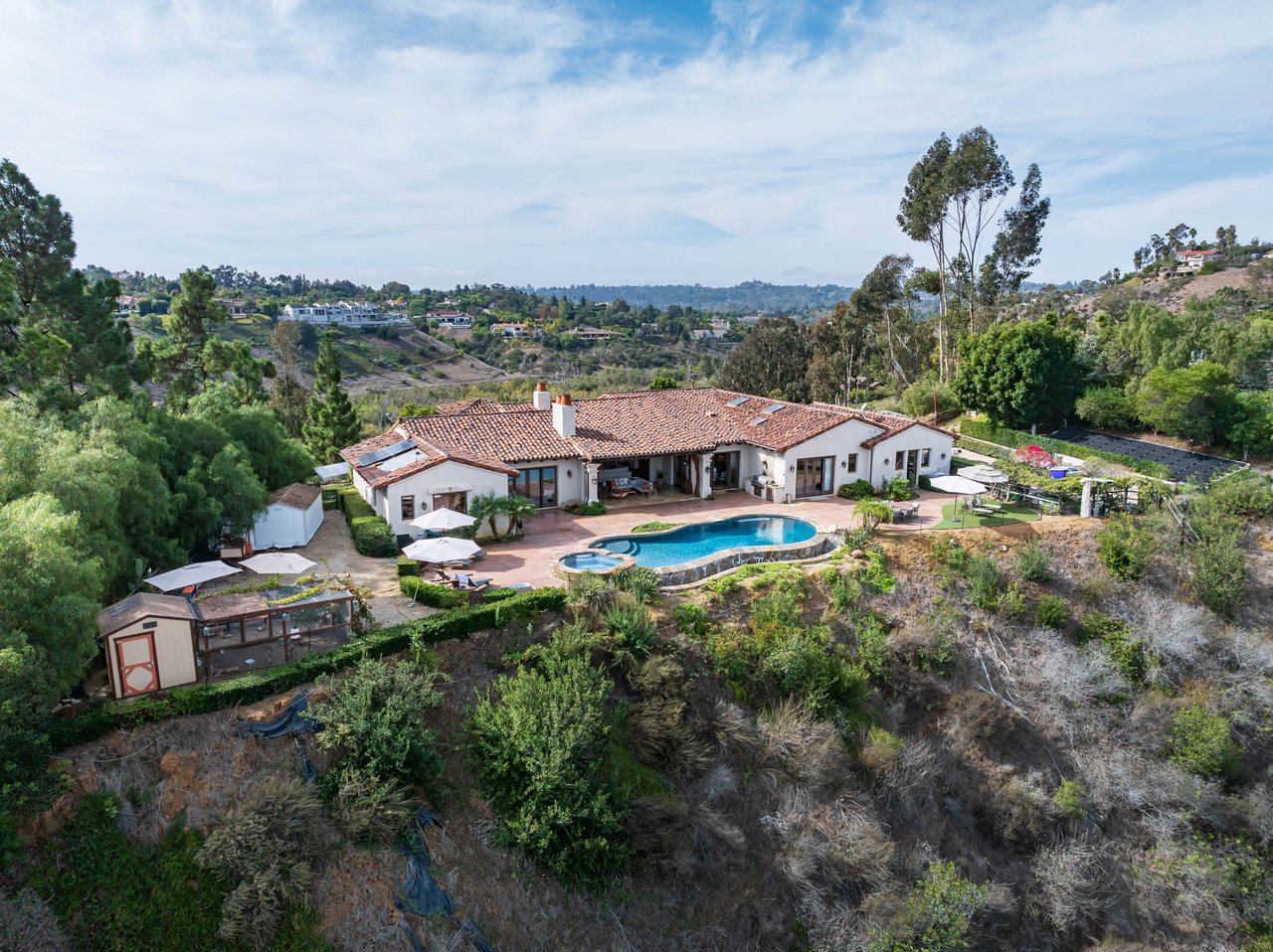 this is home 16531 Zumaque, Rancho Santa Fe  Covenant