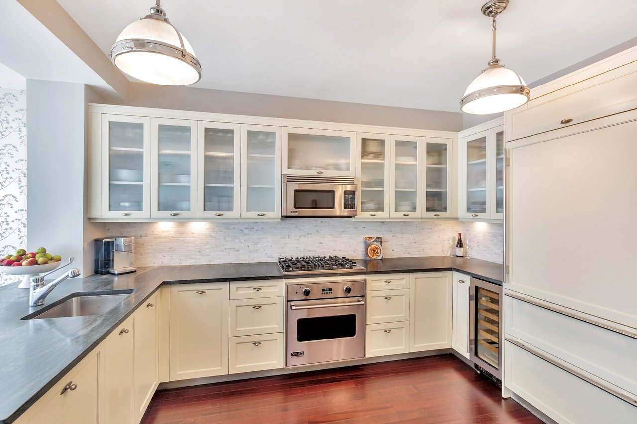 80 Riverside Boulevard, #6J