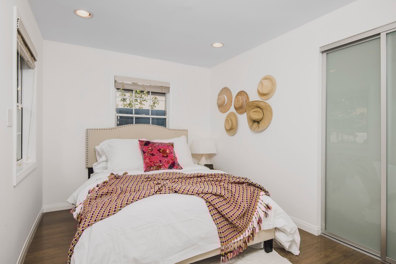 904 Farnam St, Highland Park