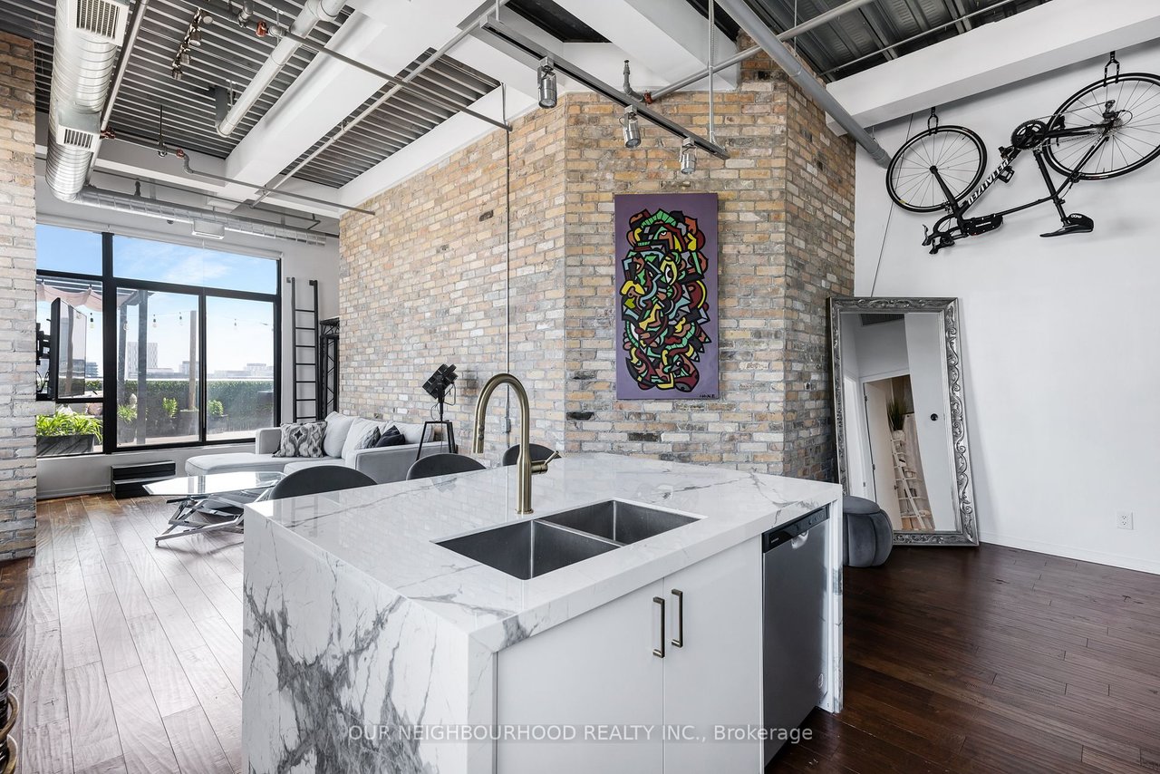 Regent Park Penthouse 