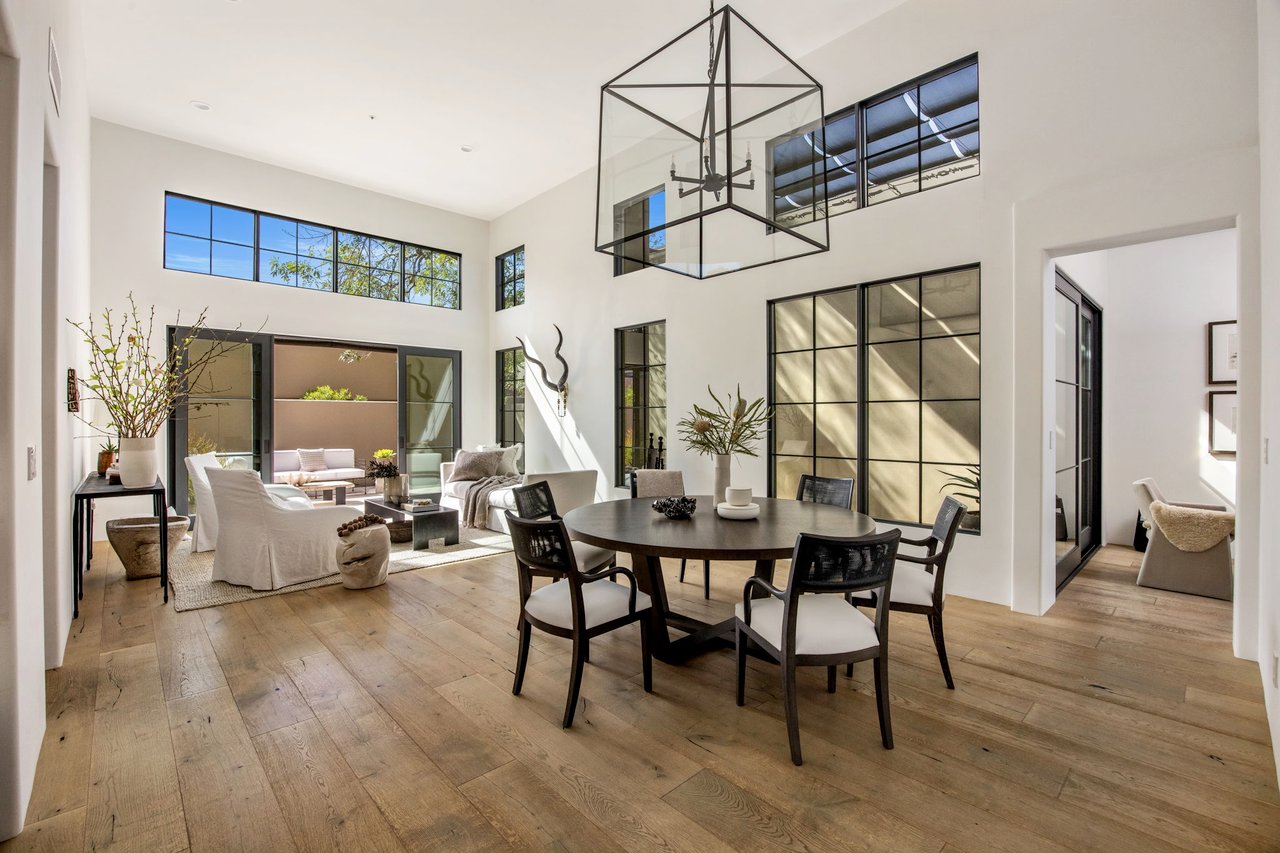 Pavoreal's finest Architectural specimen