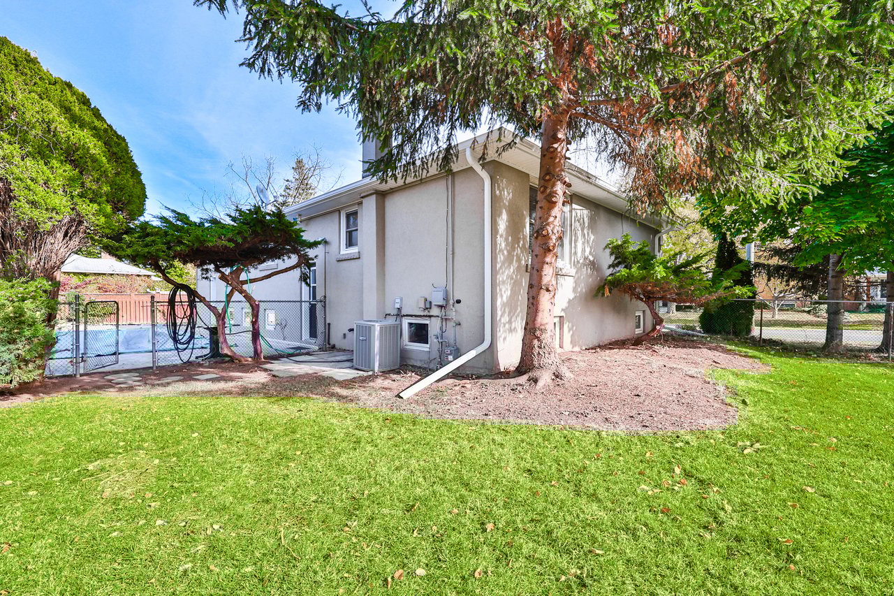 2063 Hixon Street, Oakville