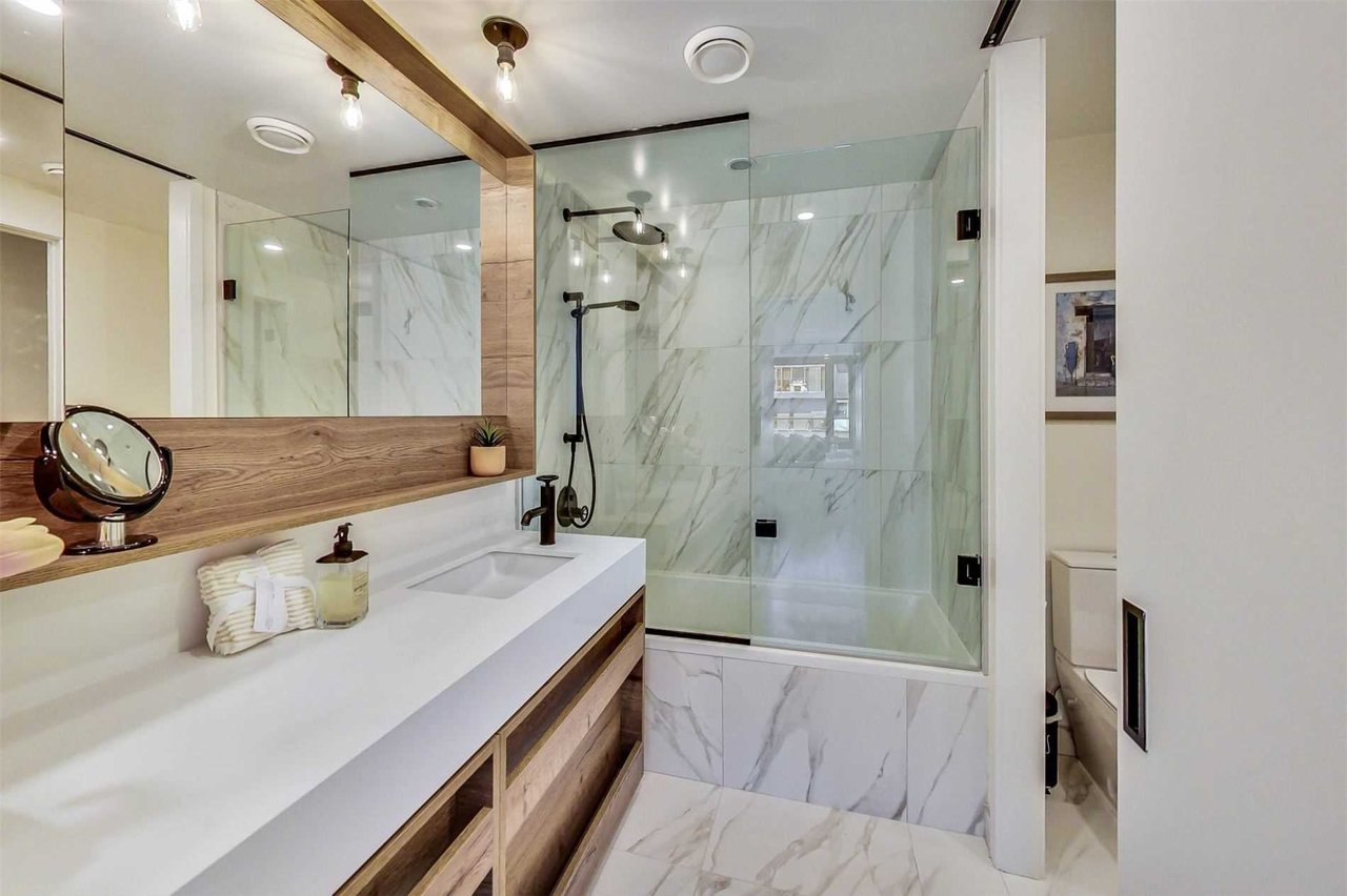 505 Richmond St #1102