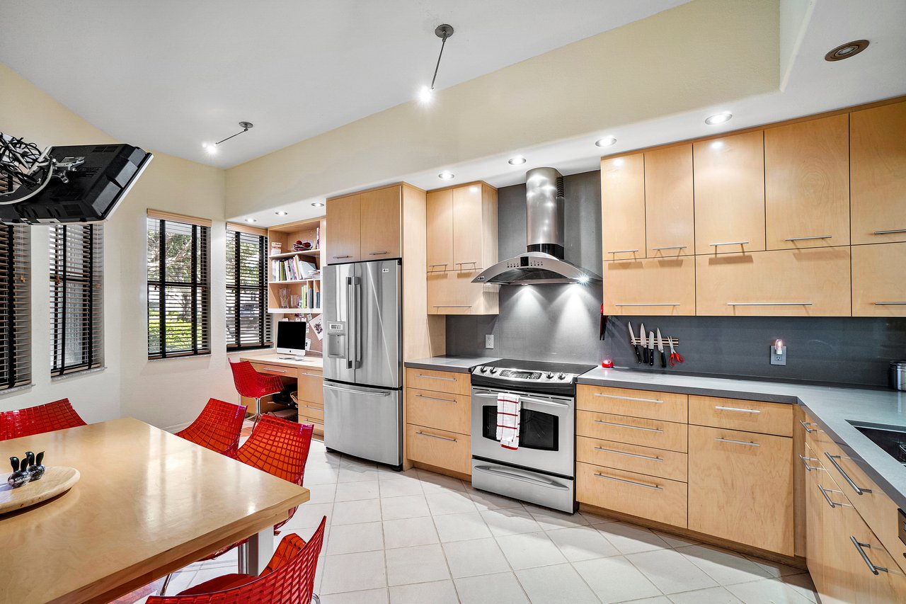 17652 Ashbourne Way Apt. D