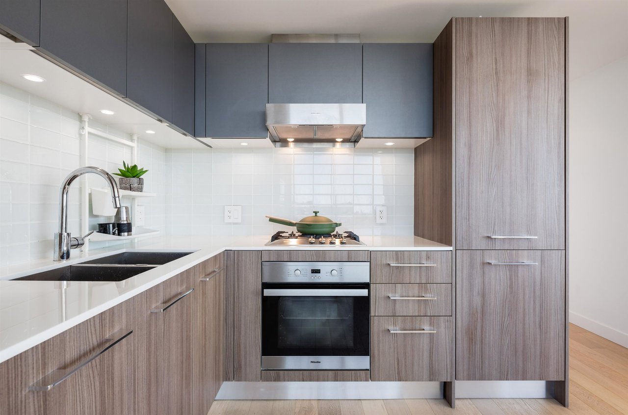 2220 Kingsway, #1509