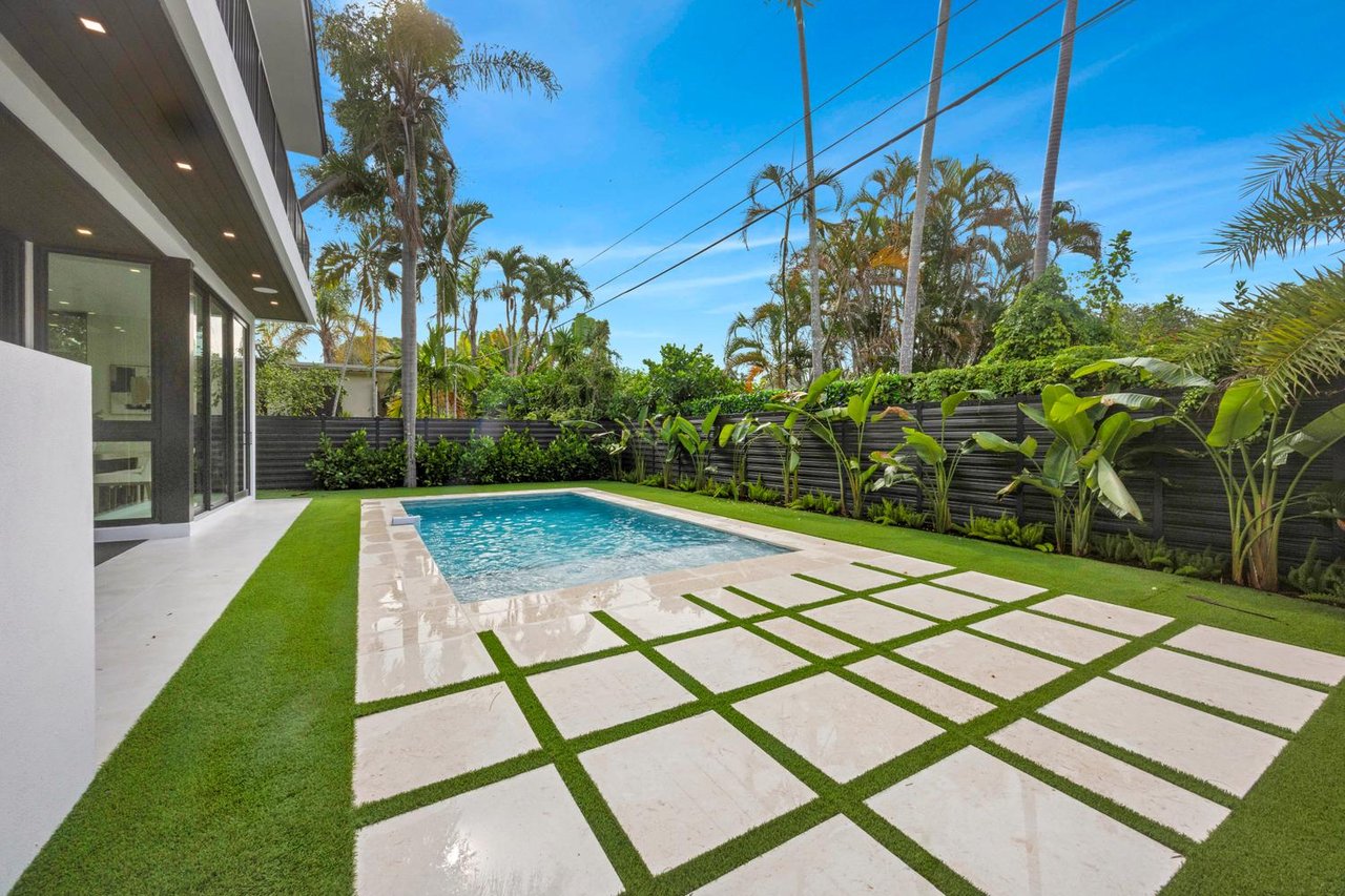 Sophisticated New Construction in the Heart of Miami