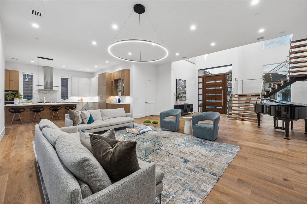 4529 Merrie Lane