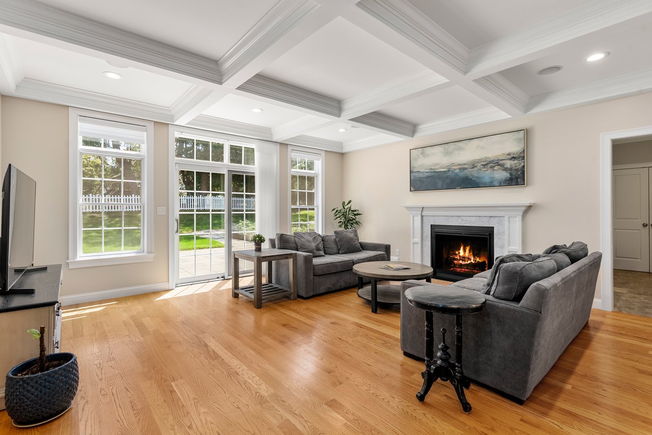18 Patton Rd, Wellesley
