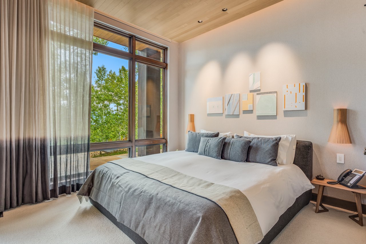 Edgewood Lane Masterpiece