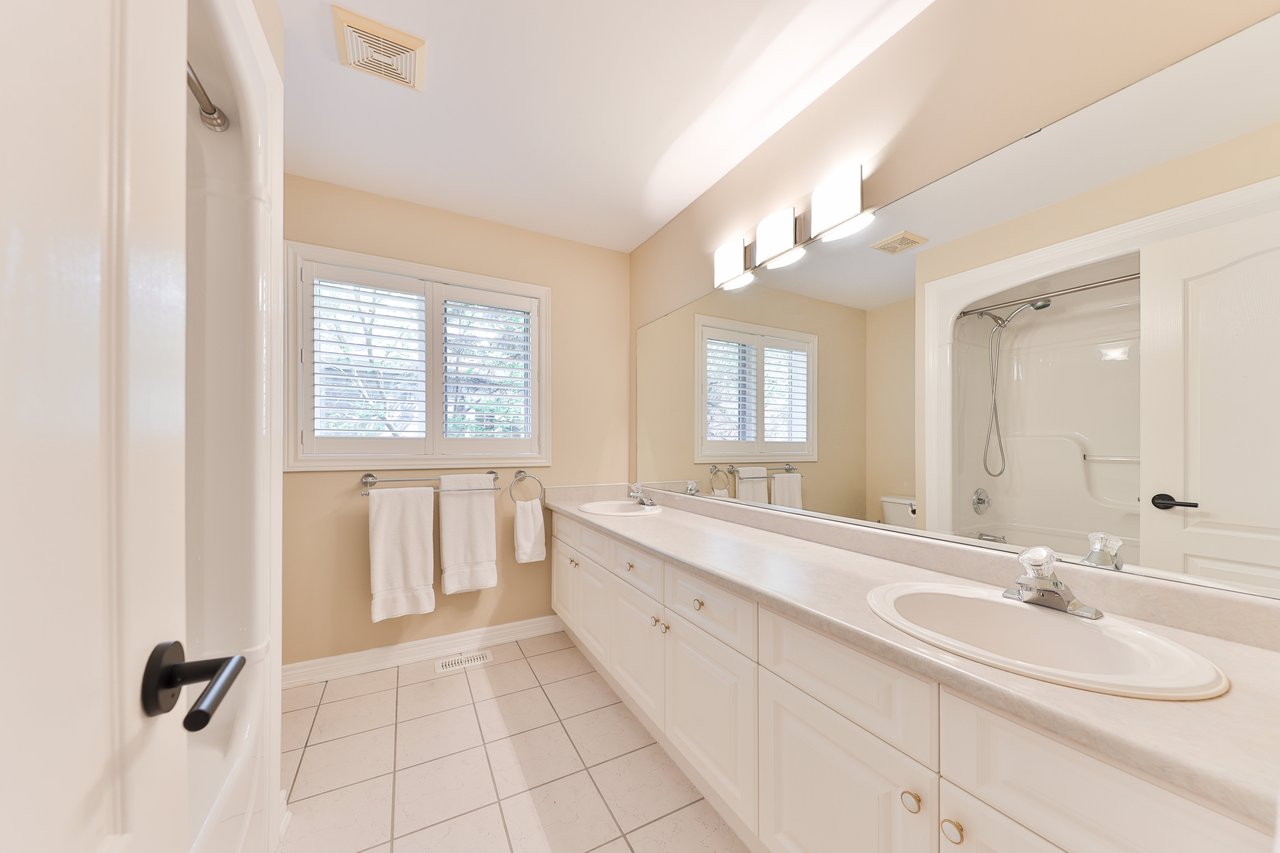 3105 Lakeshore Road, Burlington