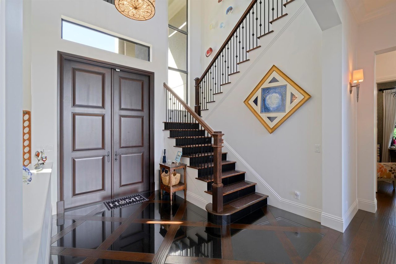 1950 Portage Landing N