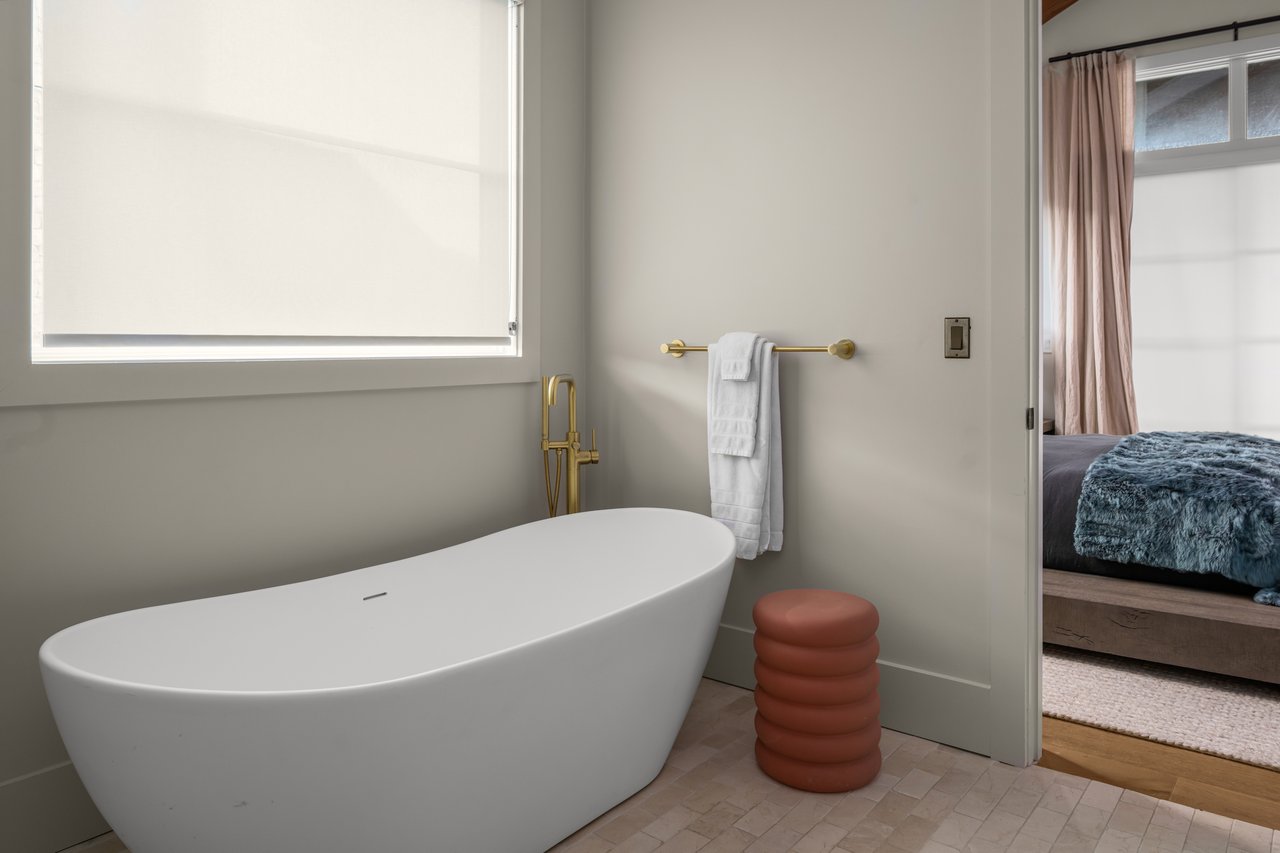 7365 Harlow Dr | Troubadour