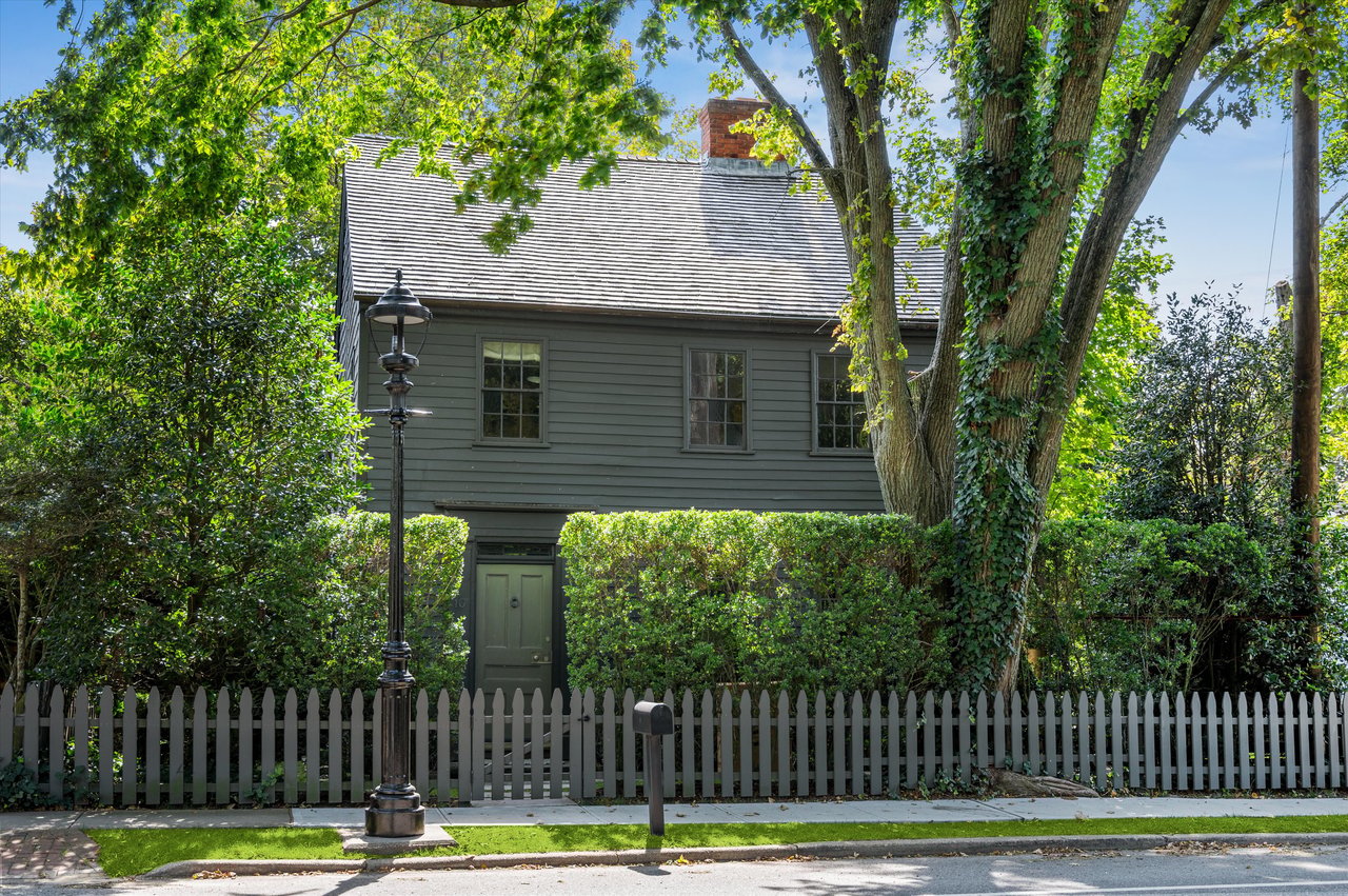 10 Hampton Street