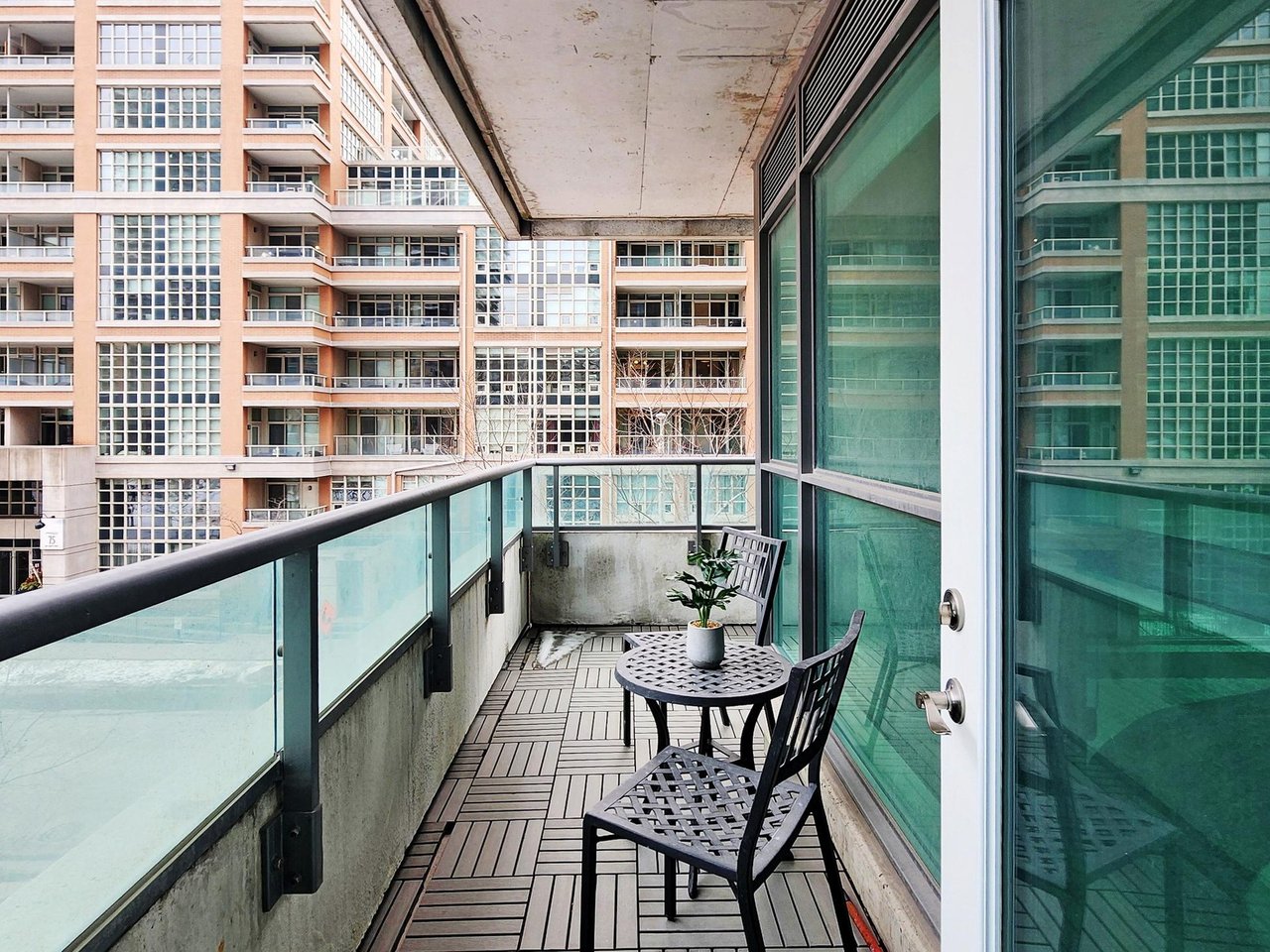 69 Lynn Williams St Unit: 204