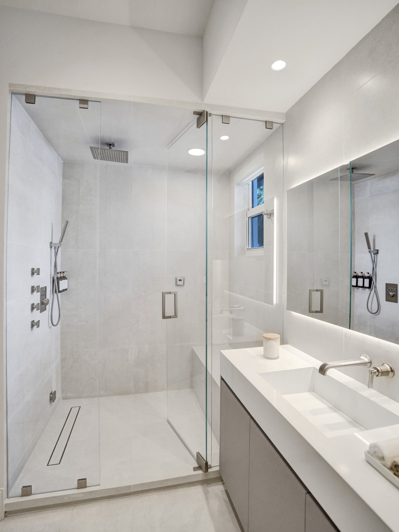 30  S Compass Dr