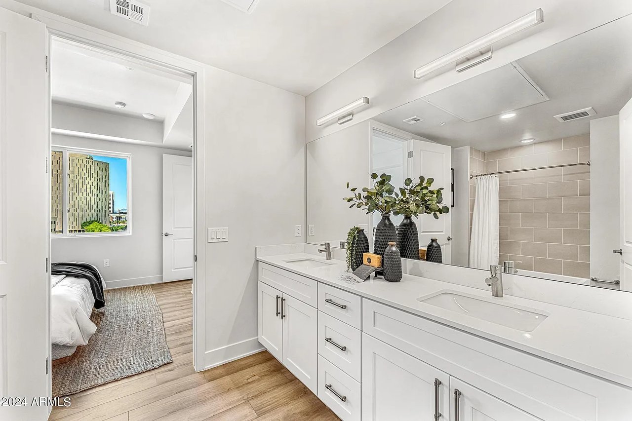 3131 N CENTRAL Avenue, 4012, Phoenix Unit: 4012