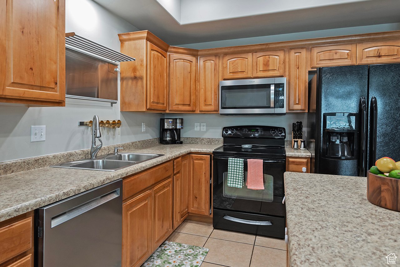 4532 W Cave Run Ln