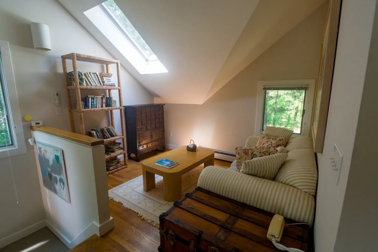 12 Tamarack Ln