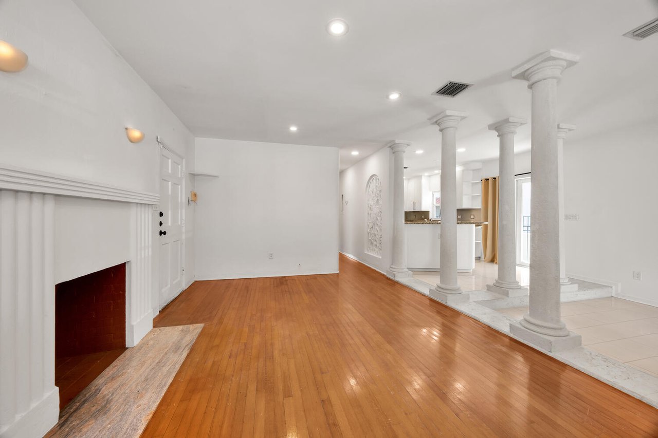 Art Deco Gem in Coral Gables