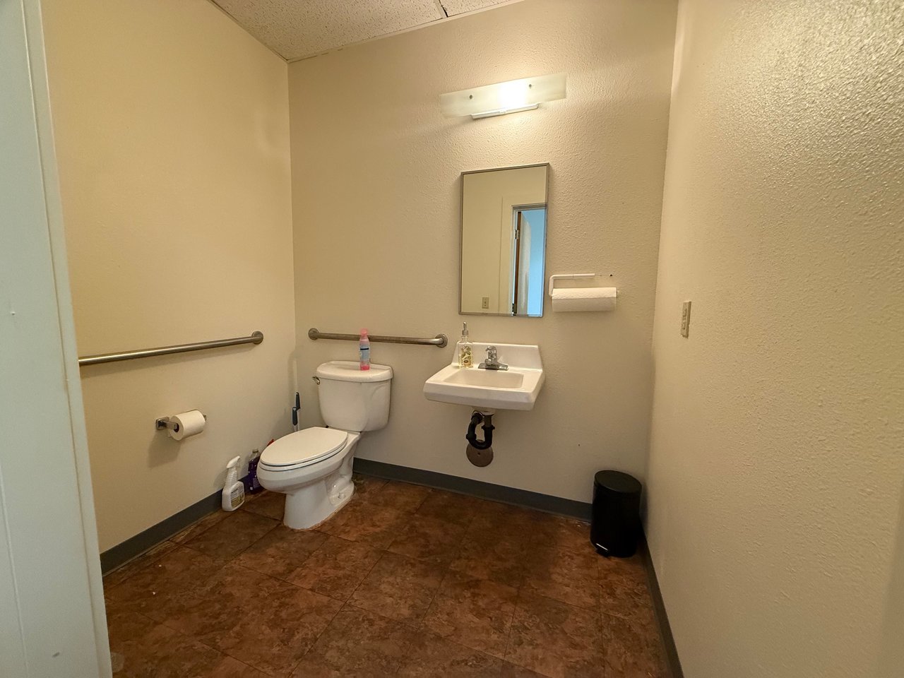 Kuhio Complex Unit B3