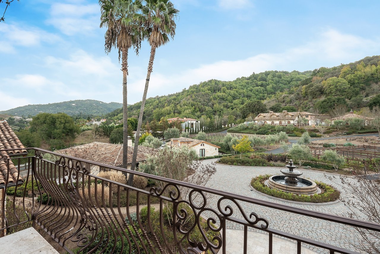 22100 Mount Eden Road