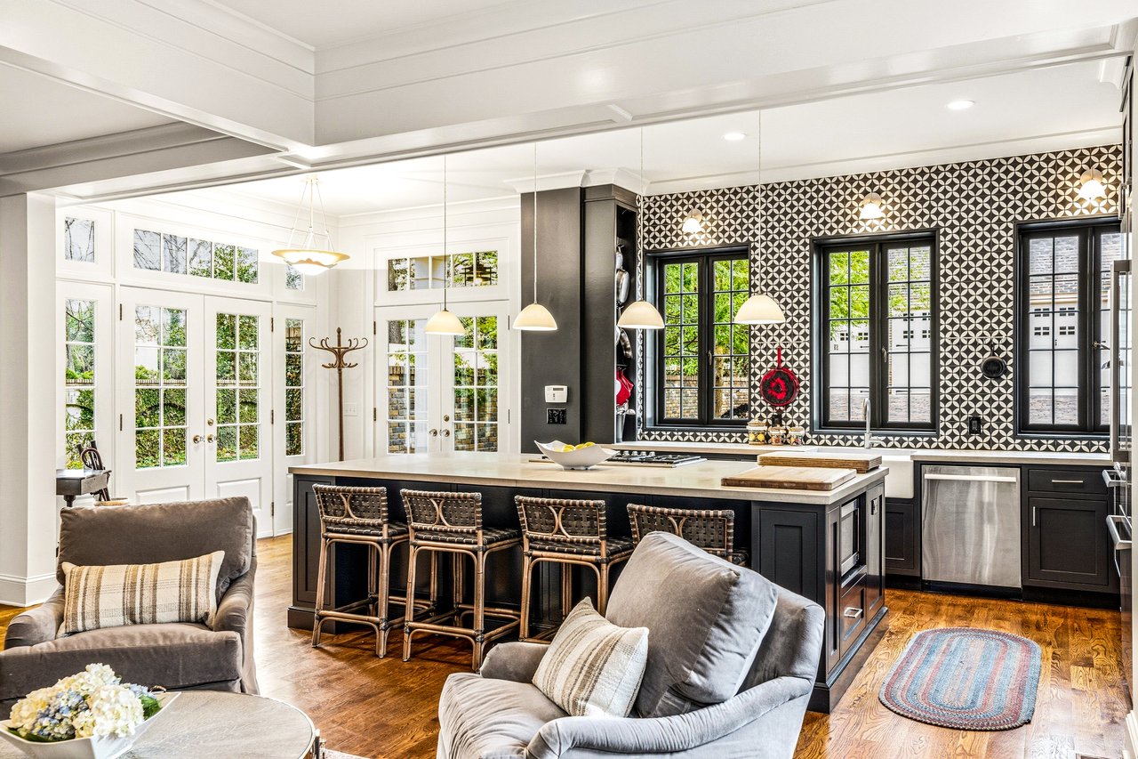 794 Springdale Road NE