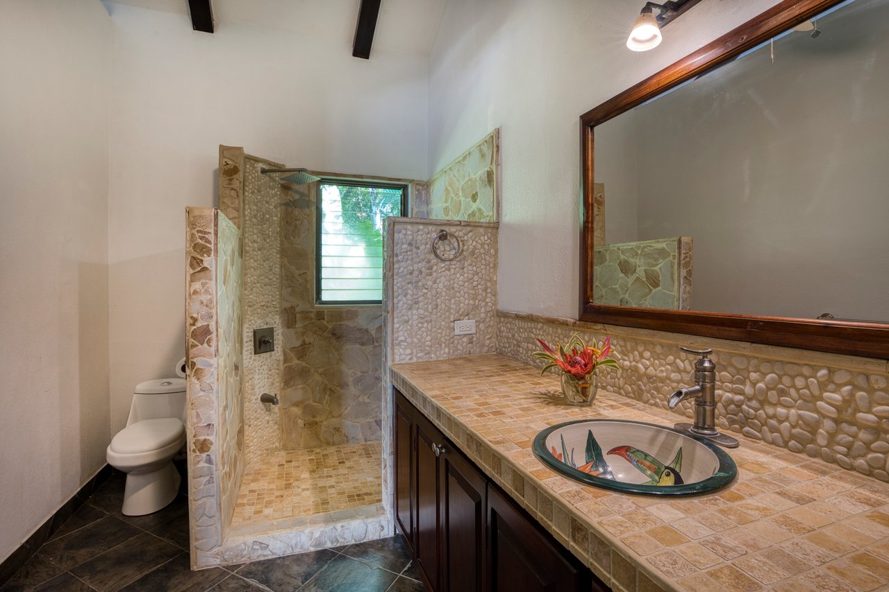 3 Bedroom Bali Style Home in Uvita