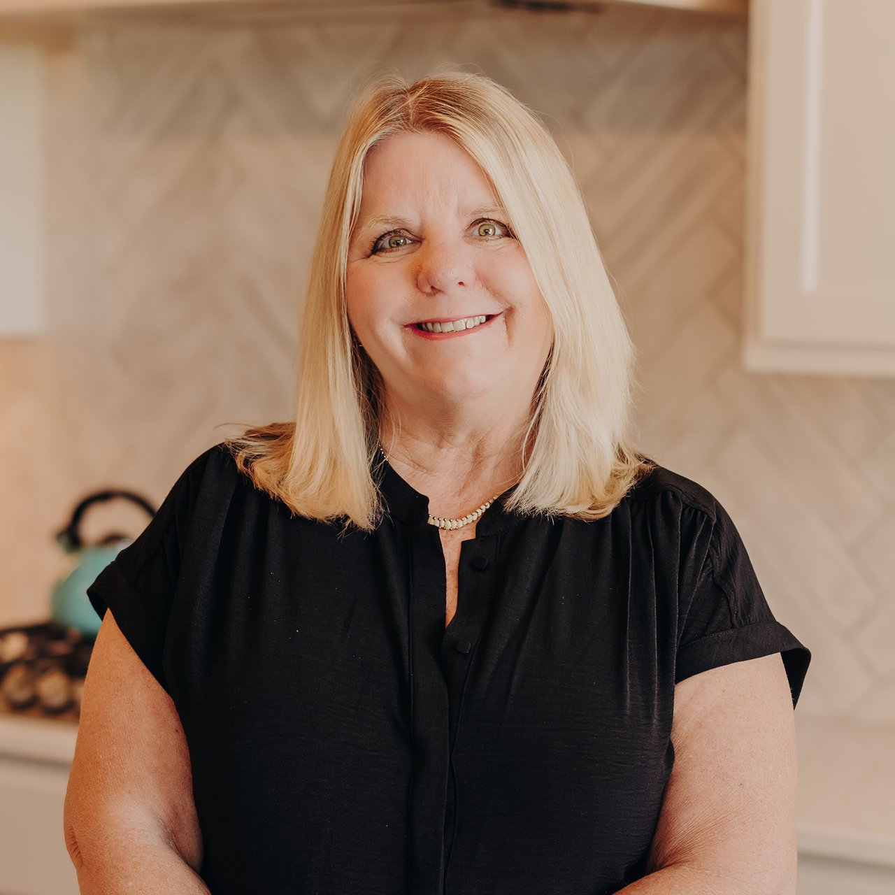 Jen Schellhase Leawood, KS Real Estate Agent Headshot