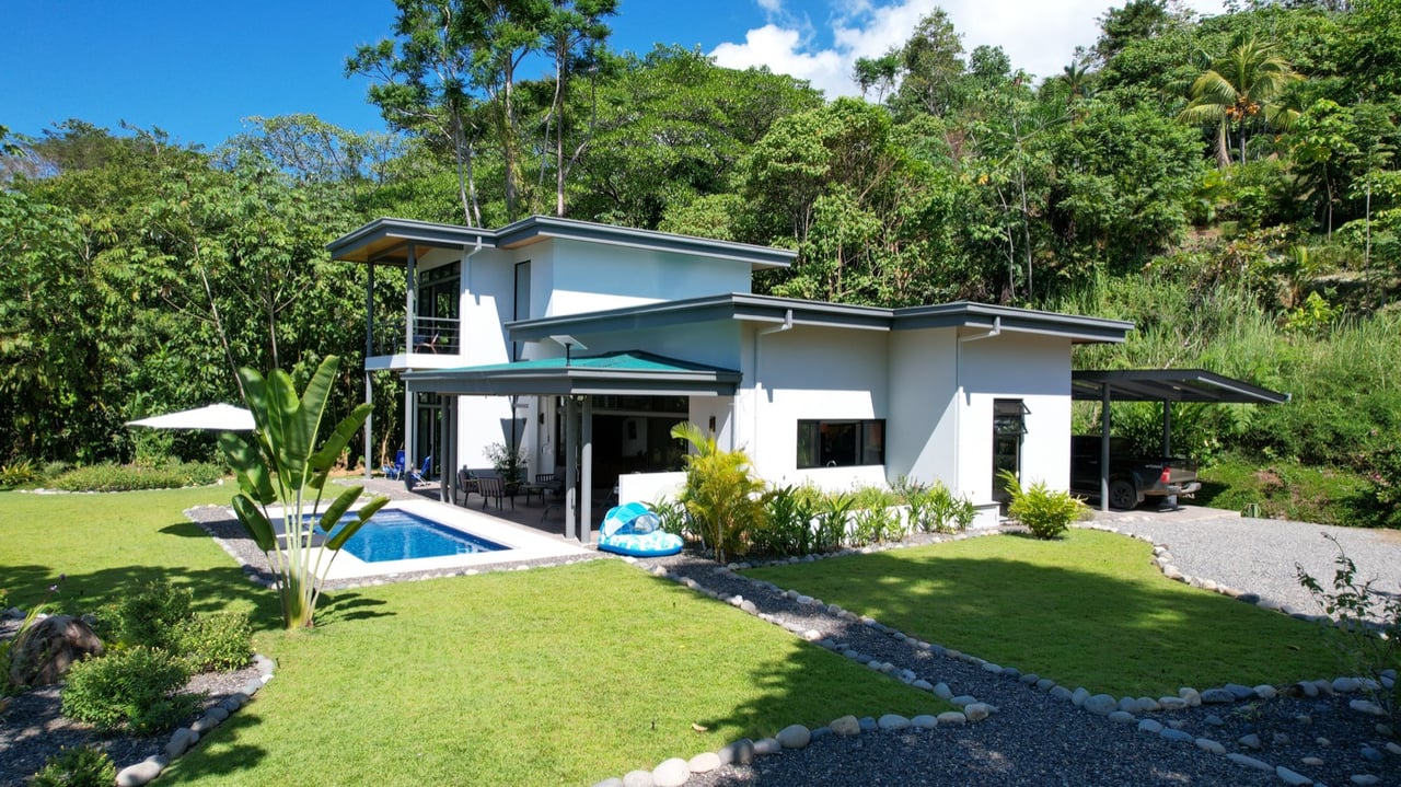 Private Modern Tropical Paradise Home For Sale in Ojochal, Costa Rica