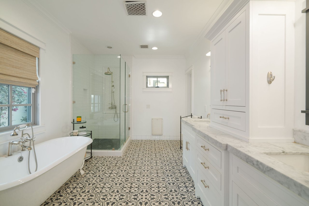 5627 E MONTEROSA Street