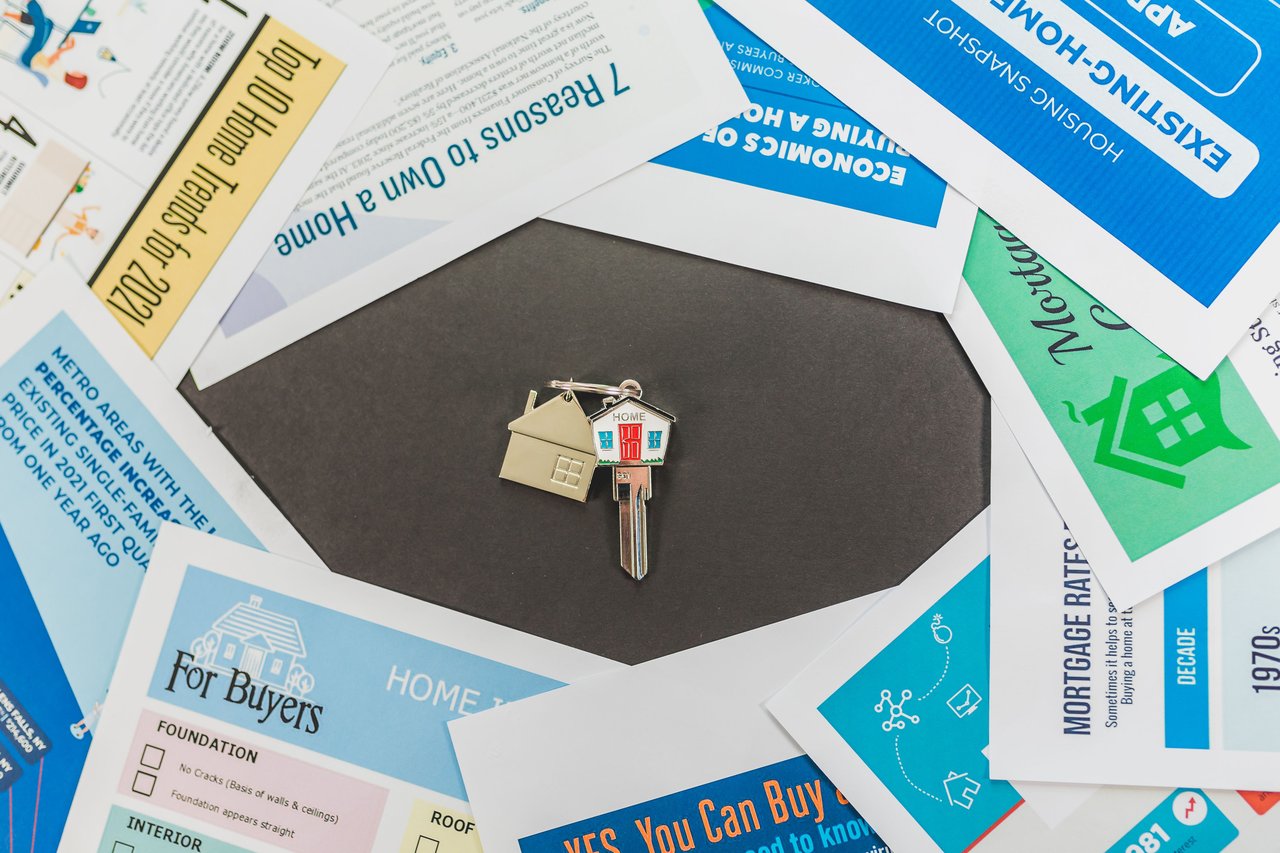 How To Compete in a Housing Market Without Overpaying