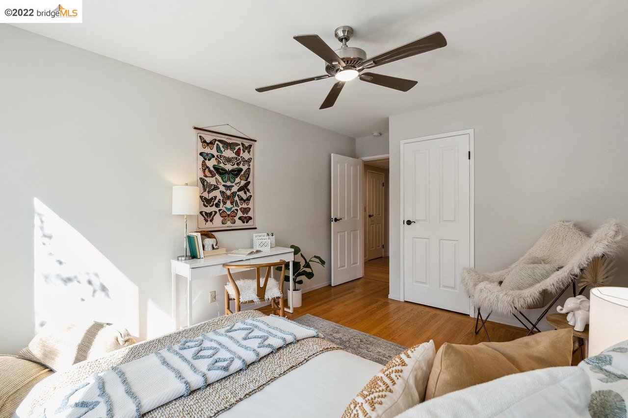 10 Woodside Dr