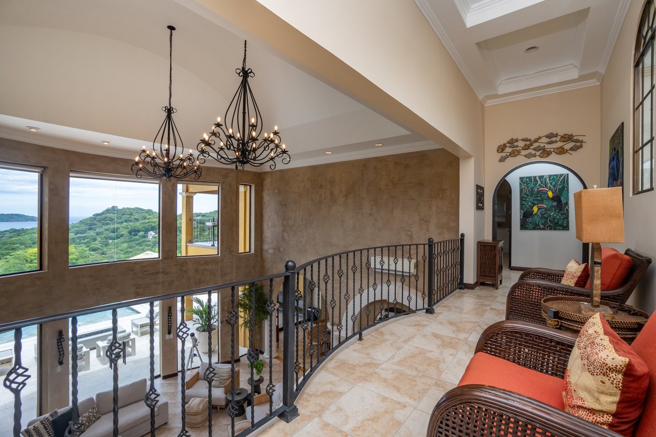 Casa Loro - Luxury Estate