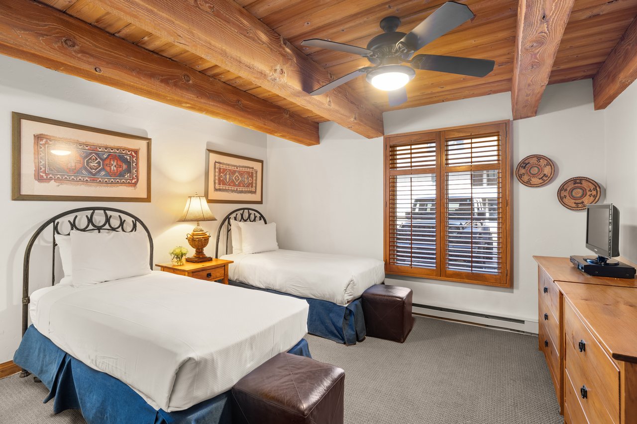 Luxury Riverfront Rental