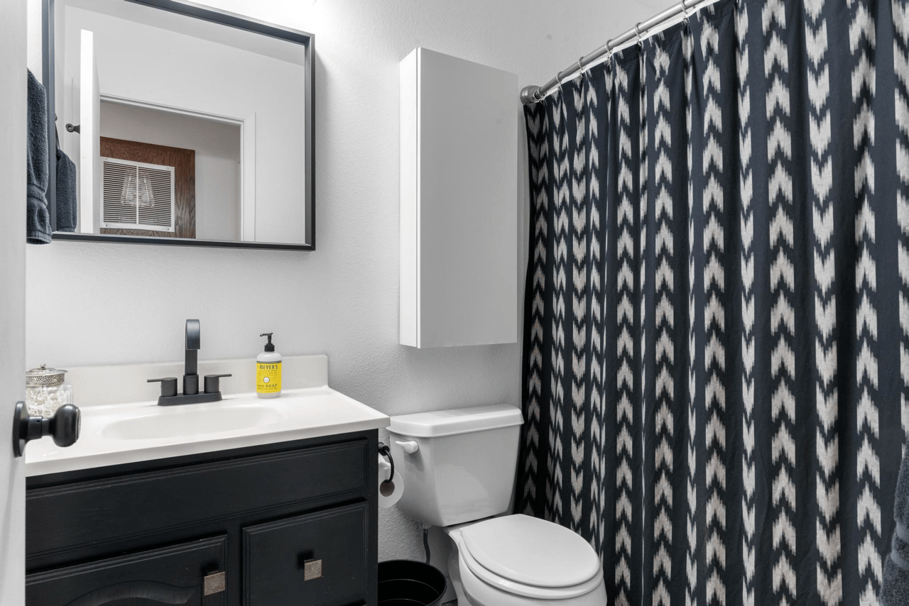 Just Listed: Renovated Modern Townhome in Aurora